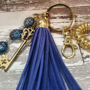 Aurora Crystal & Tassel w gold elements Key Chain